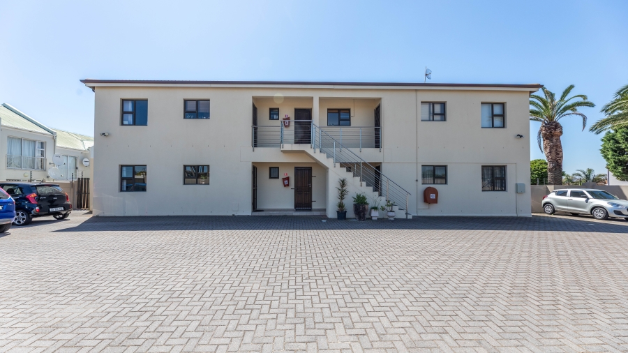 1 Bedroom Property for Sale in Table View Western Cape